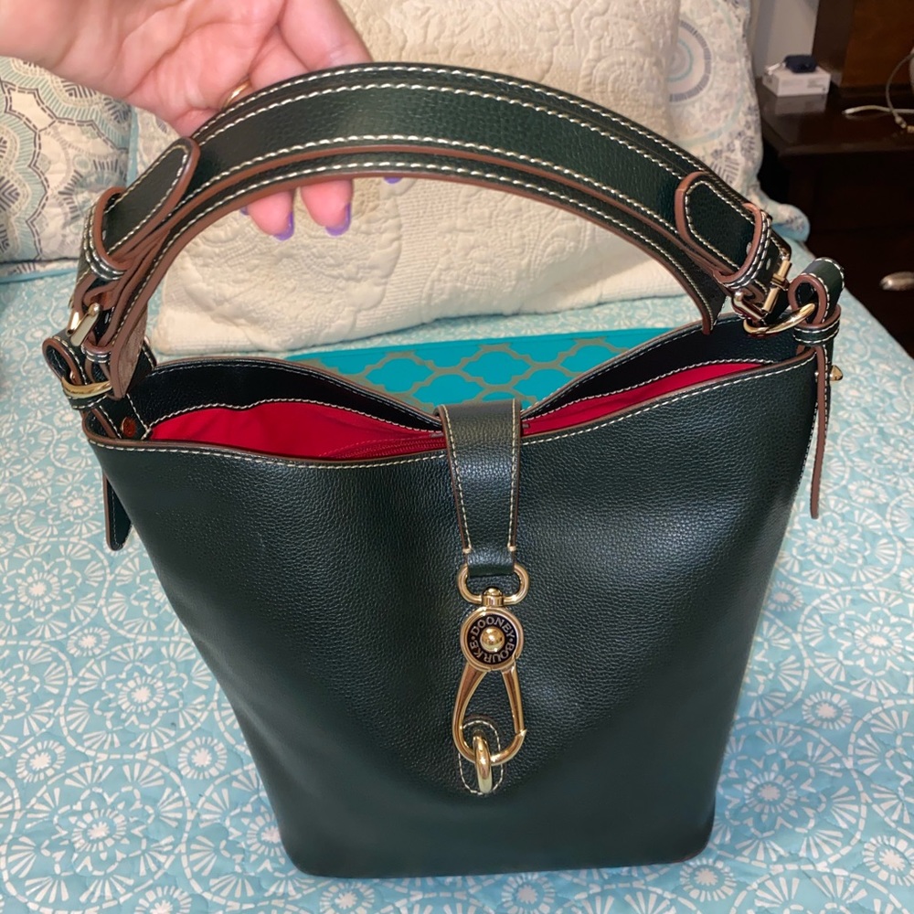 D&B dark green bag